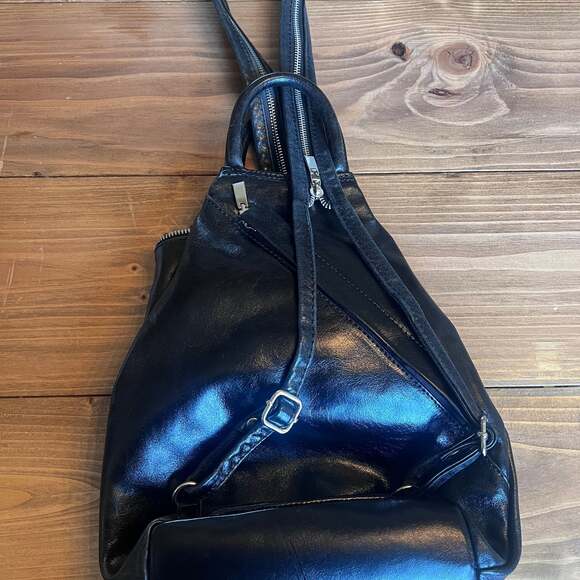 Valentina Made in Italy Black Pebbled Leather Convertible Sling Backpack Bag - Picture 2 of 4